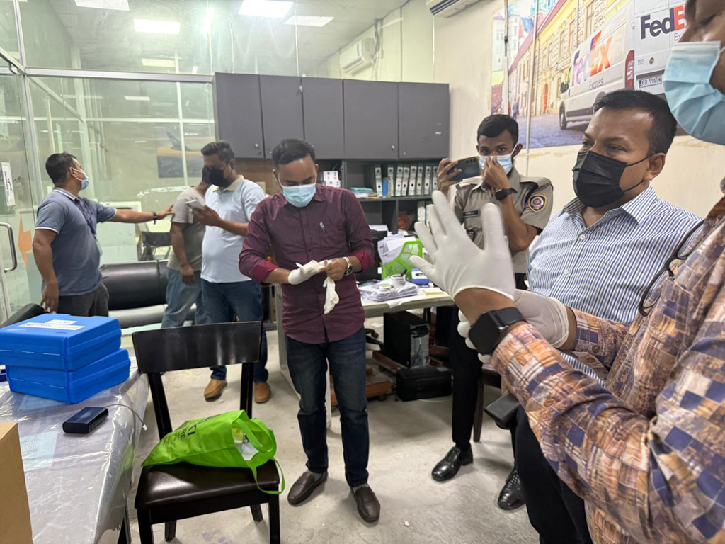 তোয়ালে ভিজিয়ে ইতালিতে কেটামিন পাঠানোর চেষ্টা, টঙ্গী থেকে জব্দ
