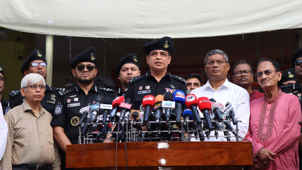 দুর্গাপূজায় সর্বোচ্চ নিরাপত্তা নিশ্চিত: র‍্যাব মহাপরিচালক