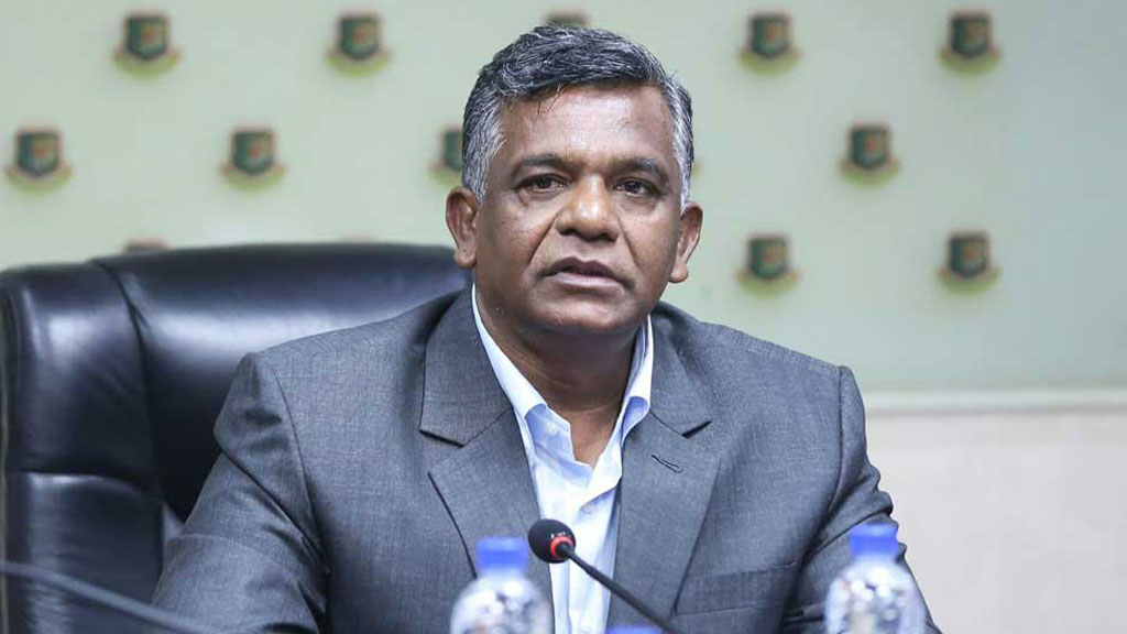 এশিয়া কাপ খেলতে রওনা দিচ্ছে বাংলাদেশ, তবে বিসিবি সভাপতির অগ্রাধিকার দেশে