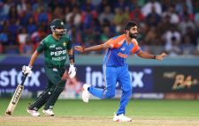ফাইনালে রউফকে আউট করে বিমান ধসের ইঙ্গিত দিলেন বুমরা