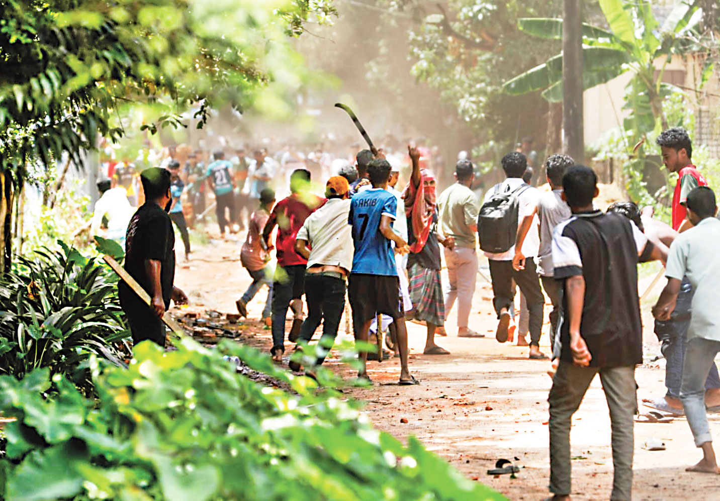 চবিতে শিক্ষার্থী-গ্রামবাসী সংঘর্ষে জরুরি সিন্ডিকেট বৈঠক আজ