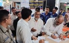 চাঁদপুরে নবজাতক জীবিত অবস্থায় কবরস্থানে রেখে আসা: ওয়ার্ডবয় গ্রেপ্তার, হাসপাতাল বন্ধ