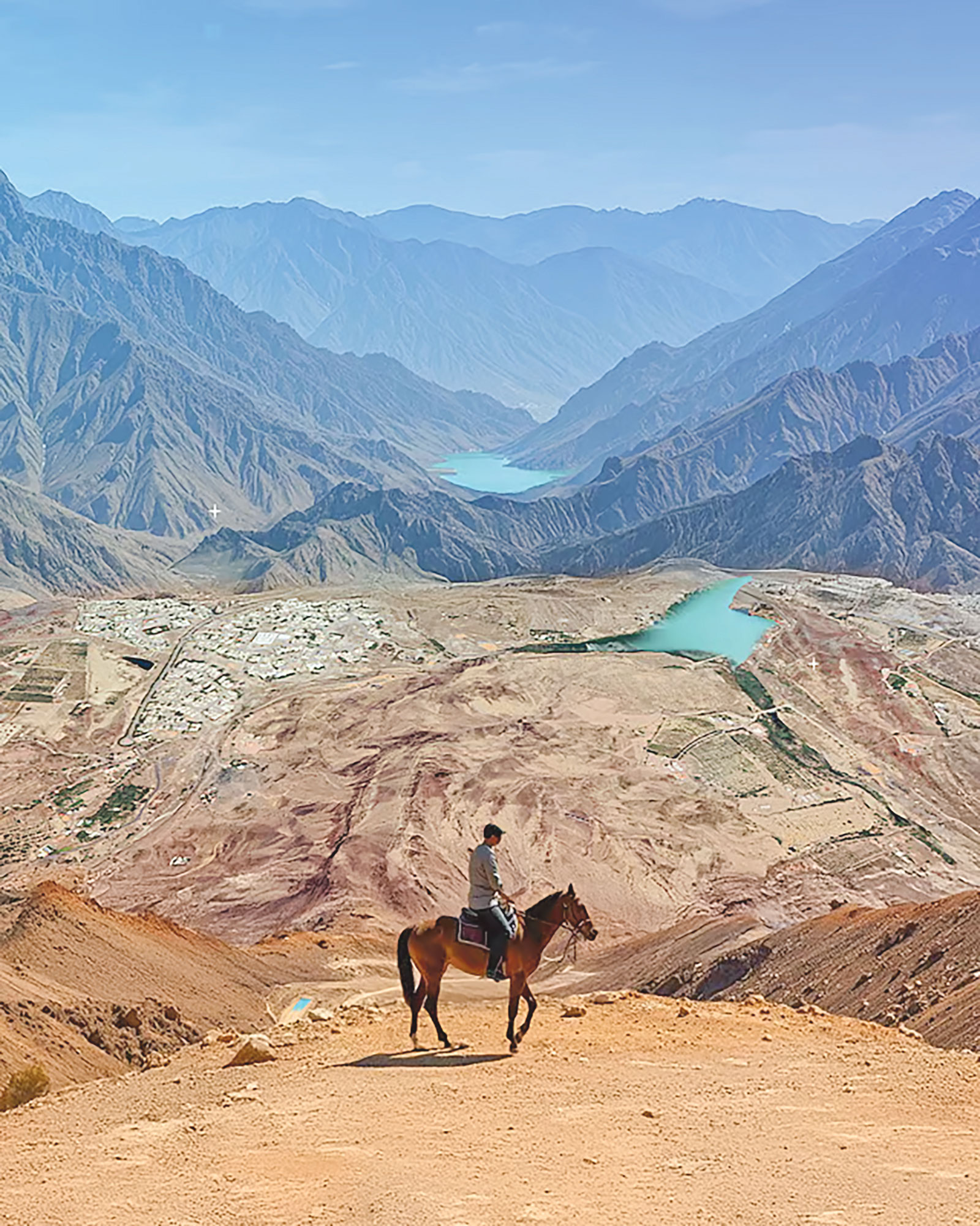 দুবাইয়ের হাট্টায় উদ্বোধন হলো প্রথম ইকুয়েস্ট্রিয়ান ট্র্যাক