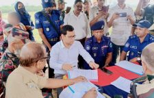 প্রেমের টানে বাংলাদেশে আসা ভারতীয় কিশোরী ফেরত পাঠানো হলো