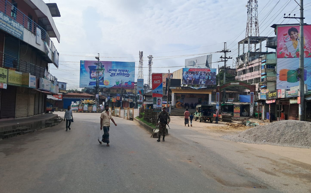 তিন পার্বত্য জেলায় অনির্দিষ্টকালের অবরোধ ডাক জুম্ম ছাত্র-জনতার