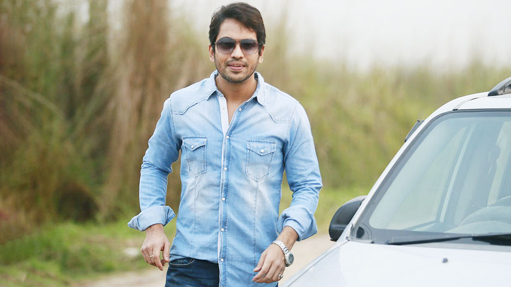 অস্ট্রেলিয়া থেকে দেশে ফিরলেন অভিনেতা ওমর আয়াজ অনি, আবার নিয়মিত মিডিয়ায় কাজের ইচ্ছা