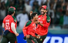 সেমিফাইনালের মতো ম্যাচে দিশেহারা পাকিস্তান, বাজিমাত বাংলাদেশি বোলারদের
