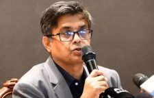 টিআইবির দাবির জবাবে প্রেস সচিব: ‘প্রধান উপদেষ্টার সফরসঙ্গী সংখ্যা নিয়ে গুজব ছড়ানো হচ্ছে’