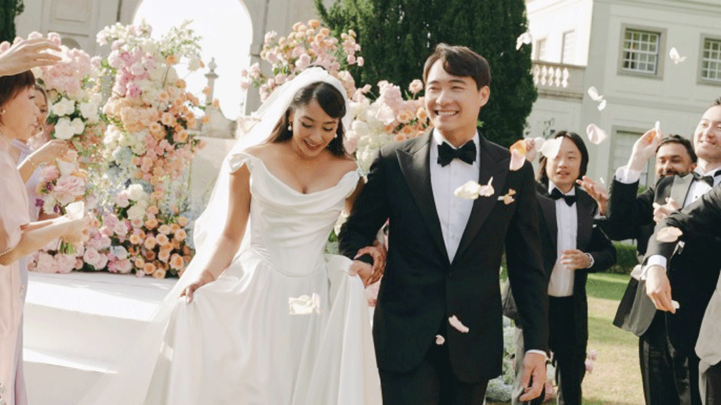 বাংলাদেশি বংশোদ্ভূত আইনজীবীকে বিয়ে করলেন কমেডিয়ান নাইজেল এনজি