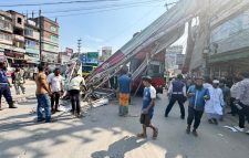 দক্ষিণ কেরানীগঞ্জে তোরণ ভেঙে পড়ার ঘটনায় আতঙ্ক