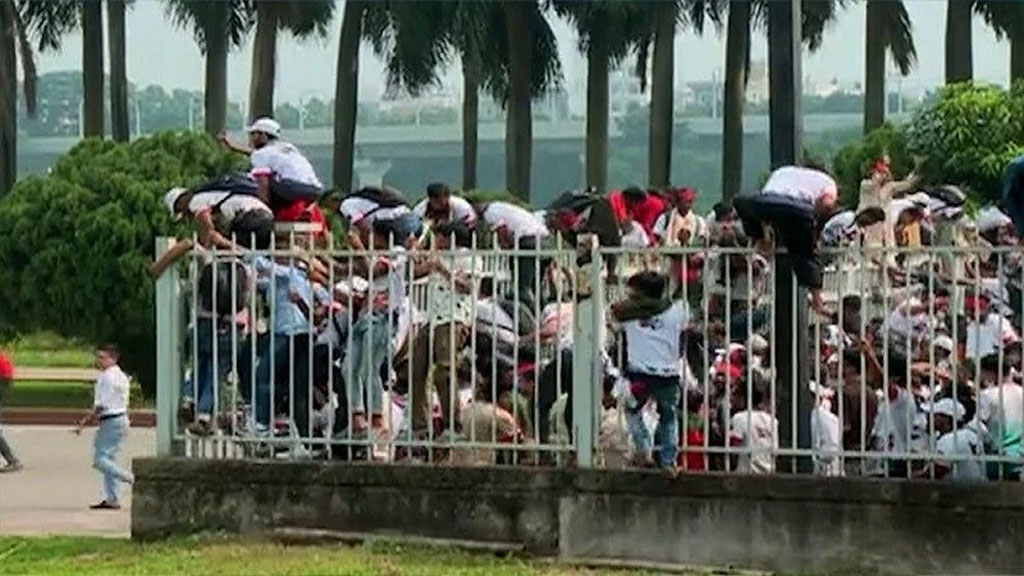 ‘জুলাই যোদ্ধাদের’ দাবি মেনে সংশোধিত হলো জাতীয় ঐকমত্য সনদ