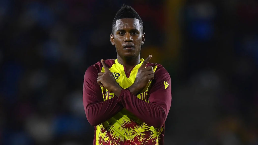 মিরপুরের কালো পিচে কালো হাসি আকিলের