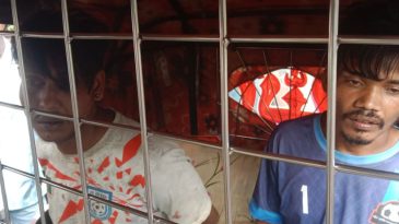 সীতাকুণ্ডে অটোরিকশা ছিনতাইয়ের সময় চালককে গলা কেটে হত্যা, দুই ছিনতাইকারী আটক