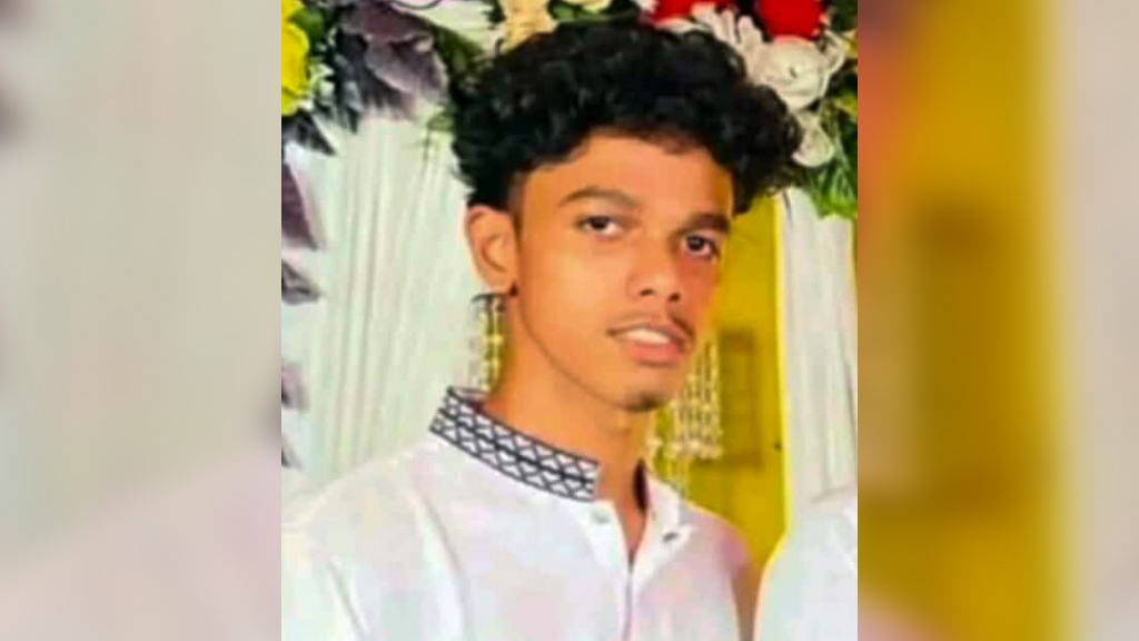 হাটহাজারীতে সহপাঠীদের পিটুনিতে নবম শ্রেণির শিক্ষার্থীর মৃত্যু