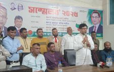 হ্যা,না ভোট চাওয়া একটা ষড়যন্ত্র ,  সেখান থেকে অন্তর্বর্তীকালীন সরকারকে বেরিয়ে আসতে হবে – বদরুজ্জামান সেলিম