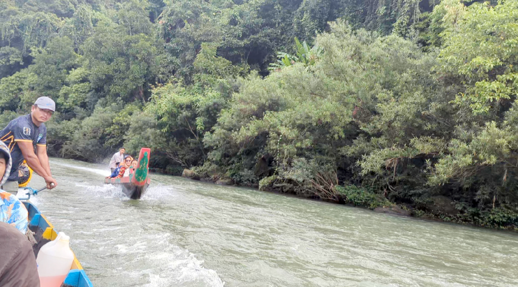 বান্দরবানে শঙ্খ নদীতে দুই নৌকার সংঘর্ষে চালকের মৃত্যু
