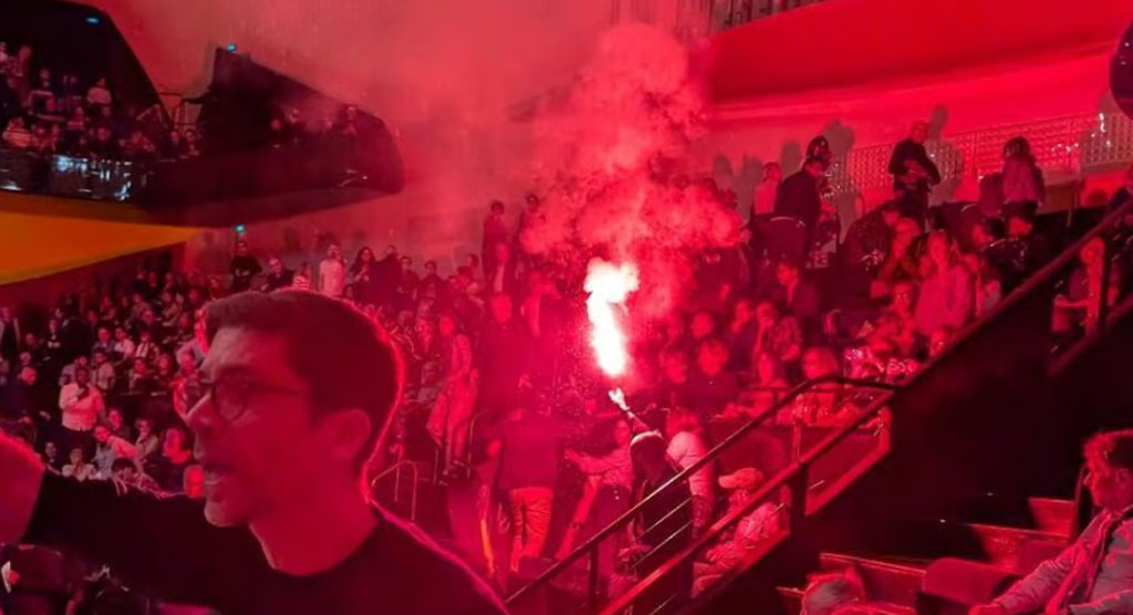 প্যারিসে বিক্ষোভকারীদের বাধায় পণ্ড ইসরায়েলি অর্কেস্ট্রার কনসার্ট