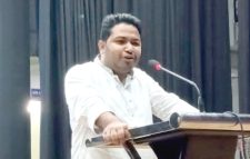নারায়ণগঞ্জে সভায় মোহাম্মদ হাতেমকে ‘গণ-অভ্যুত্থানের শত্রু’ আখ্যা দিয়ে সমালোচনা