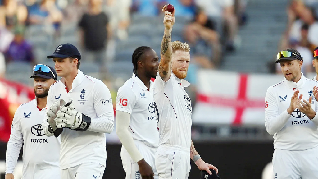 পার্থে আগুনে আগুন: প্রথম দিনেই ১৯ উইকেট, দুই দলই বিপর্যয়ে