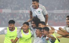 হামজার জোড়া গোলেও জয় পেল না বাংলাদেশ