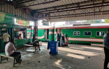 বৃষ্টিতে রেললাইনে পানি, চাঁপাইনবাবগঞ্জ থেকে দেরিতে ছাড়ল বনলতা এক্সপ্রেস