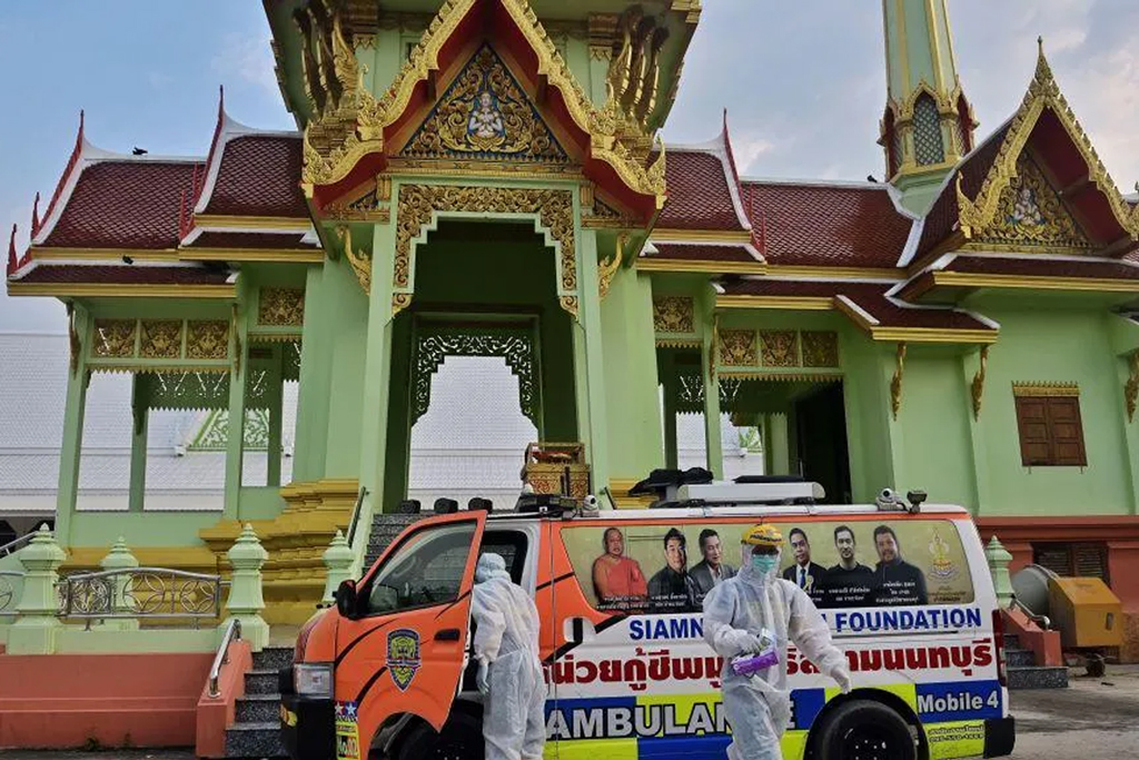থাইল্যান্ডে দাহের আগ মুহূর্তে নারী জীবিত উদ্ধার