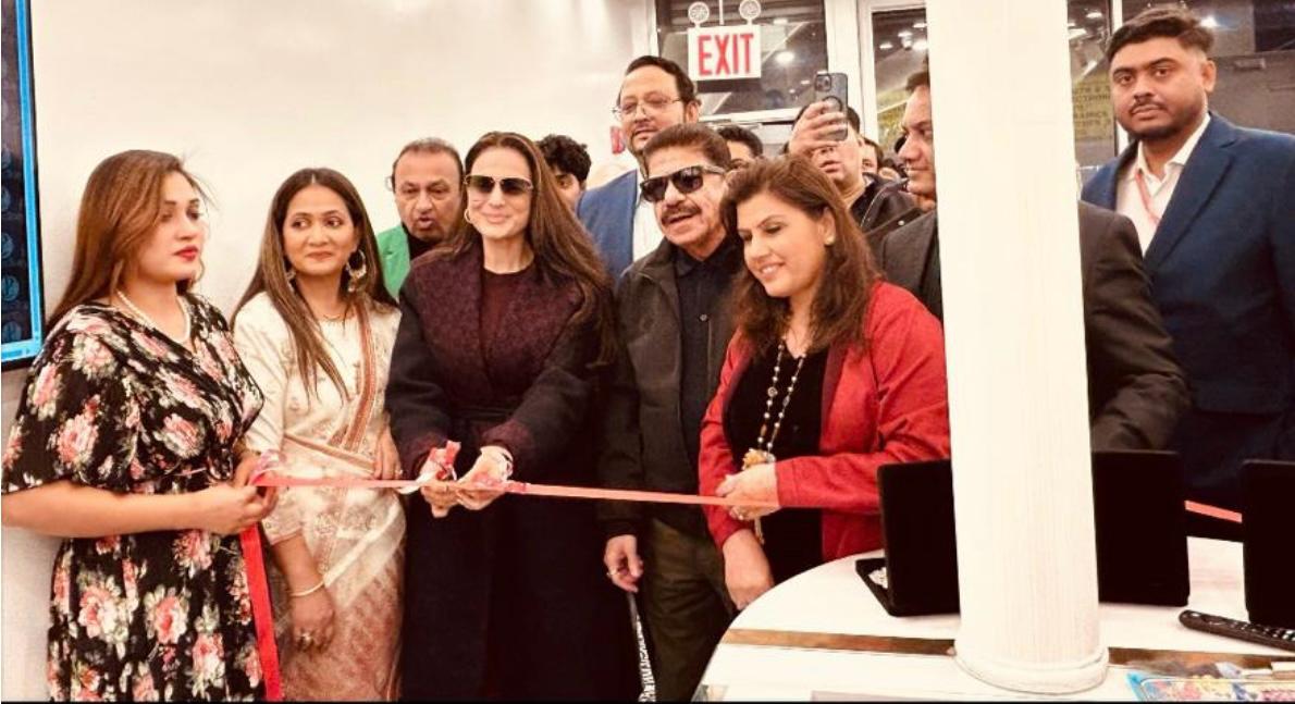 নিউইয়র্কের জ্যামাইকা হিলসাইডে আমিশা প্যাটেল প্রেমস কালেকশন’-উদ্বোধন করেছেন