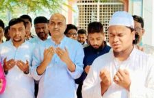 কুষ্টিয়া-২ আসনে বিএনপি প্রার্থীর আওয়ামী লীগ নেতার কবর জিয়ারত, স্থানীয় রাজনৈতিক অঙ্গনে আলোচনা
