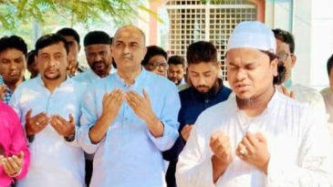 কুষ্টিয়া-২ আসনে বিএনপি প্রার্থীর আওয়ামী লীগ নেতার কবর জিয়ারত, স্থানীয় রাজনৈতিক অঙ্গনে আলোচনা
