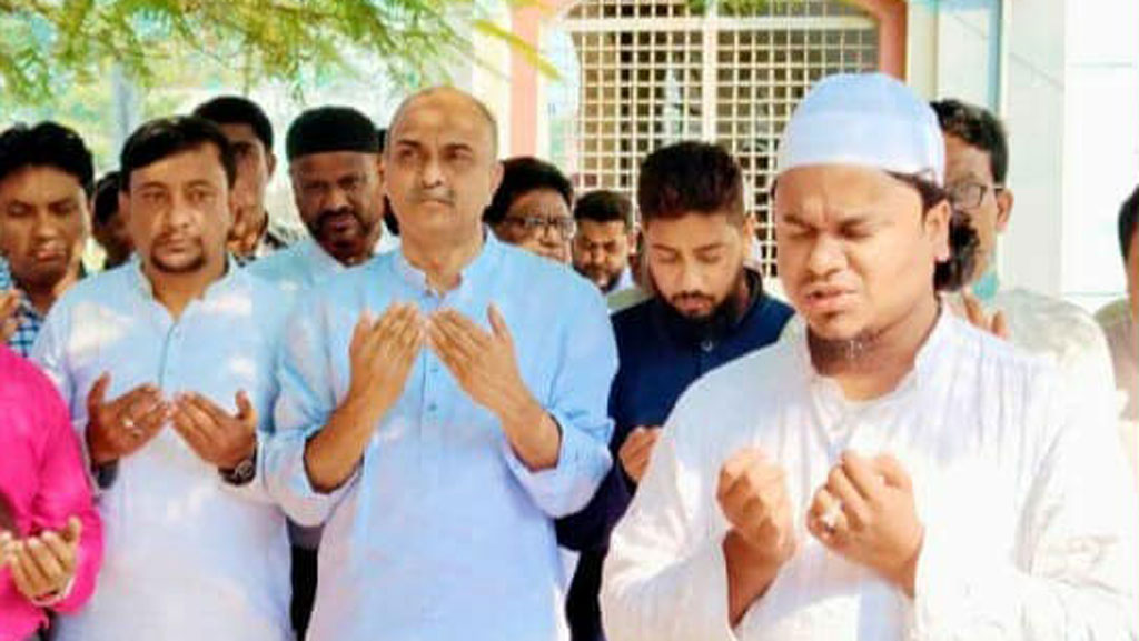 কুষ্টিয়া-২ আসনে বিএনপি প্রার্থীর আওয়ামী লীগ নেতার কবর জিয়ারত, স্থানীয় রাজনৈতিক অঙ্গনে আলোচনা
