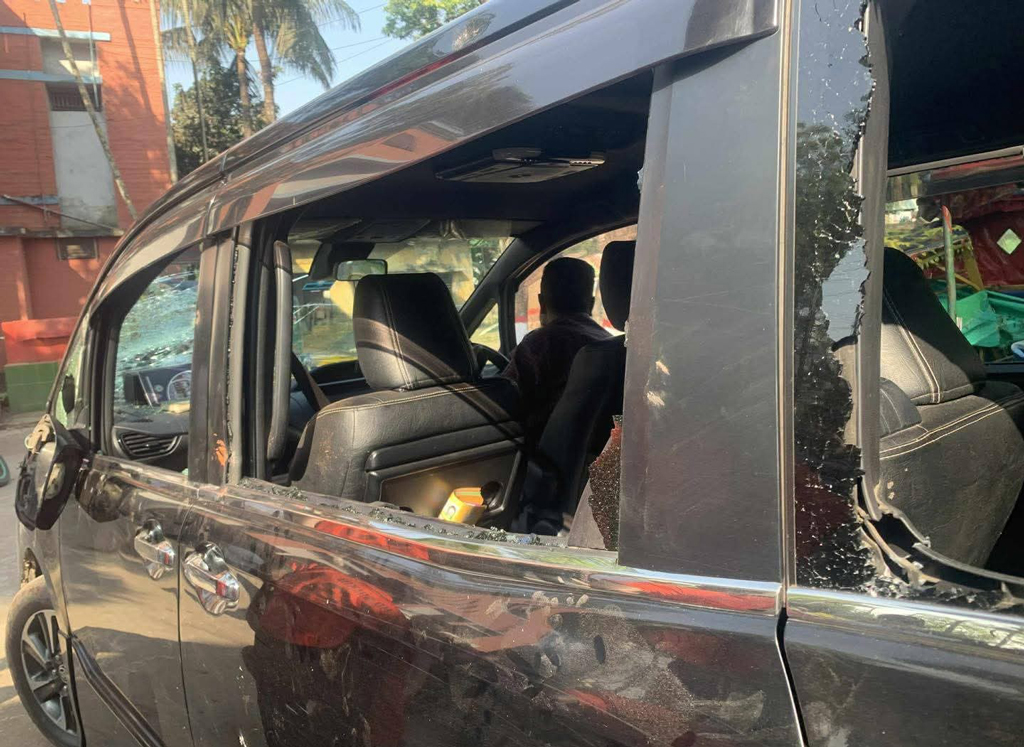 লাকসামে বিএনপির দুই পক্ষের সংঘর্ষে সাবেক এমপির মেয়ে দোলাসহ আহত ১৫