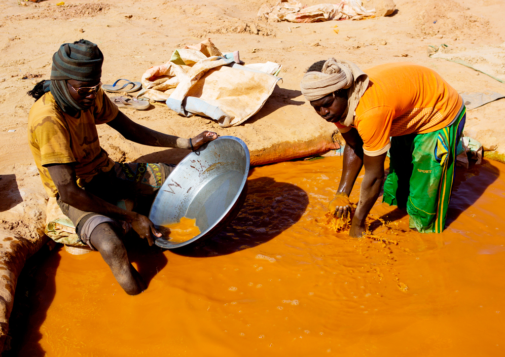 গৃহযুদ্ধের তৃতীয় বছরে সুদান: সম্পদ–নিয়ন্ত্রণের লড়াইয়ে মানবিক বিপর্যয়