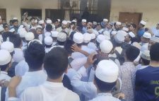শিক্ষার্থী মারধরের ঘটনায় টঙ্গীর তা’মীরুল মিল্লাত মাদ্রাসায় তিন শিক্ষক বরখাস্ত, আতিকুর রহমানের পুনর্বহালের দাবিতে ফের বিক্ষোভ