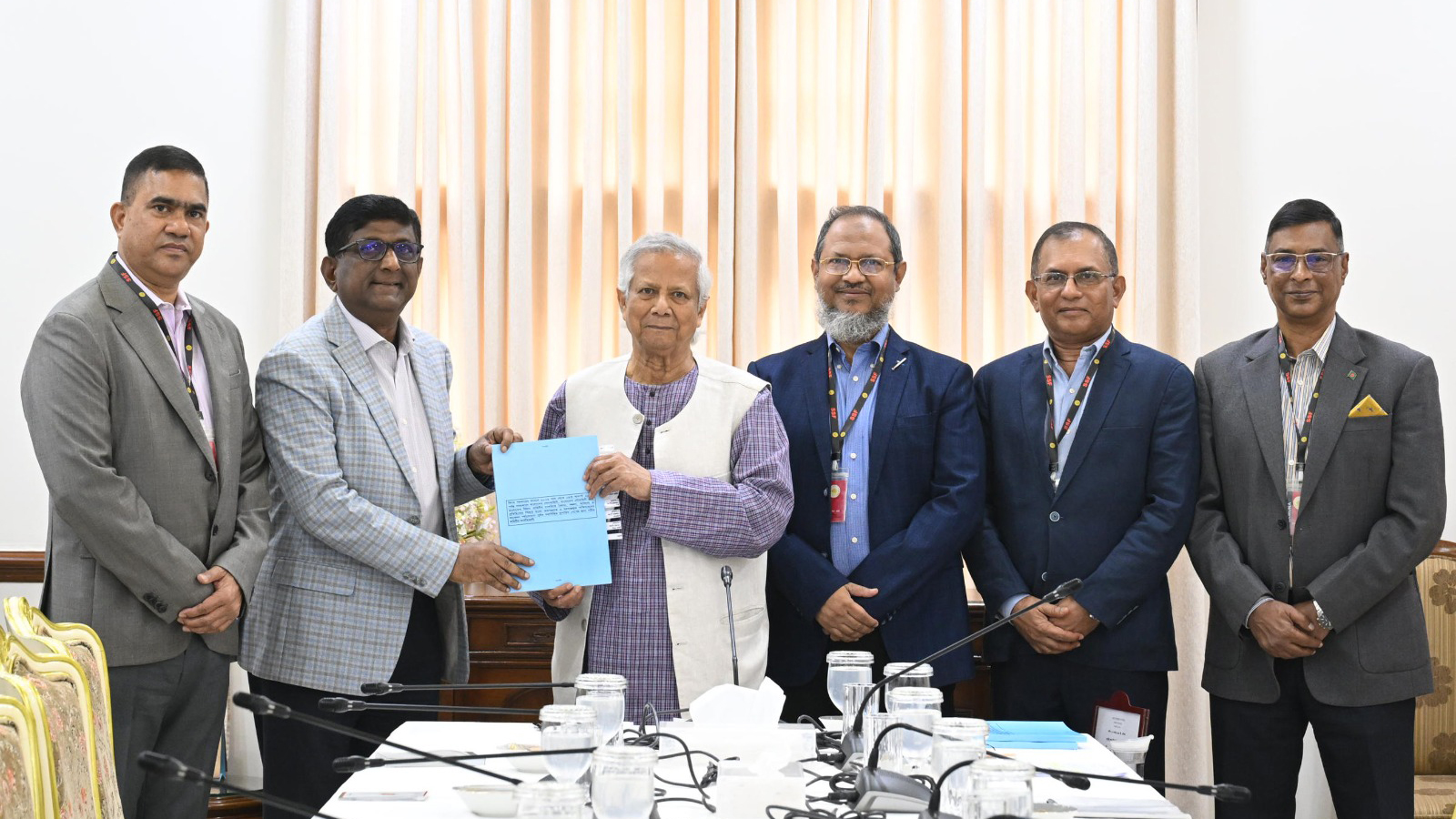 বৈষম্য–নির্যাতনের শিকার সশস্ত্র বাহিনীর সদস্যদের ন্যায়বিচার নিশ্চিত করা হবে: প্রধান উপদেষ্টা