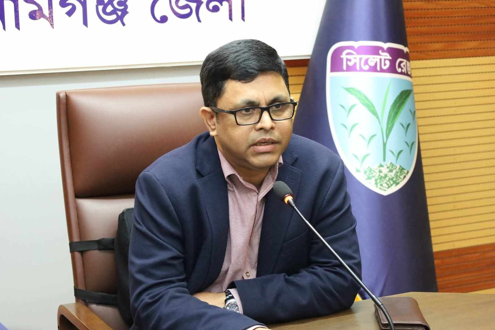 সুনামগঞ্জের নতুন পুলিশ সুপারের দায়িত্ব গ্রহণ