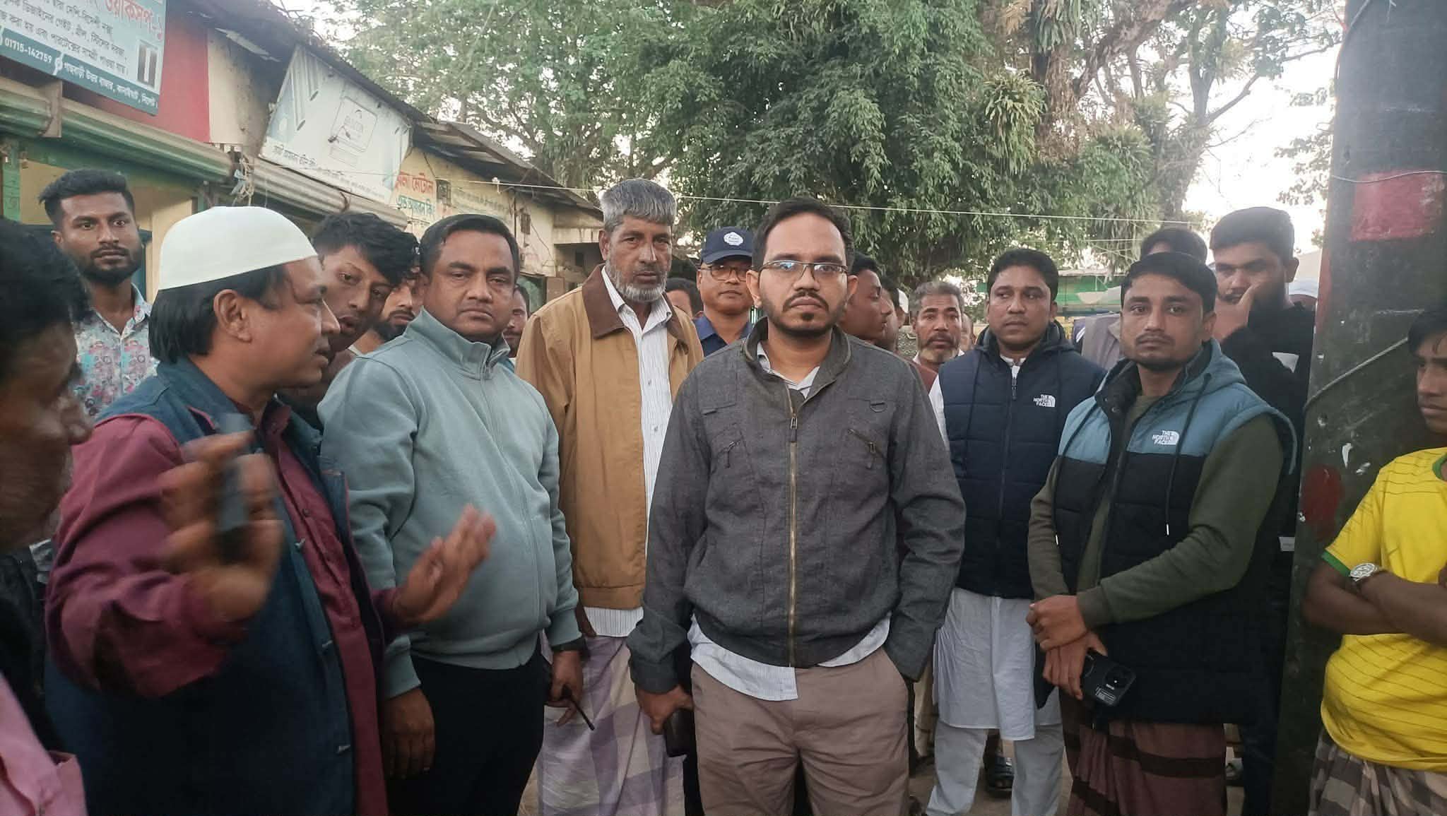 গাছবাড়ী বাজার পুলিশ ক্যাম্পের জায়গা পরিদর্শনে কানাইঘাটে সার্কেল নুর আলম ও ওসি আমিনুল