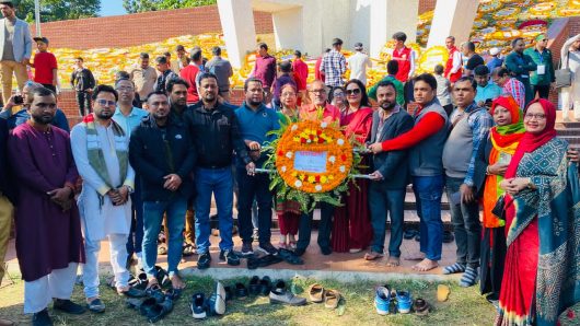 সোসাইটি অব জাতীয় গণমাধ্যম কমিশন’র শ্রদ্ধা নিবেদন