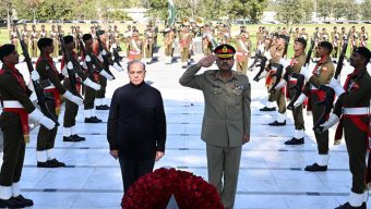 পাকিস্তানের সামরিক–রাজনৈতিক টানাপোড়েন: সিডিএফ নিয়োগ ঘিরে বড় ধরনের গুঞ্জন