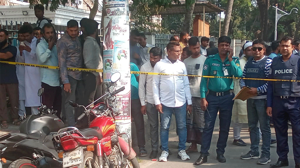 আদালতে হাজিরা দিতে এসে লাশ হয়ে ফিরলে বিচার চাইব কার কাছে’ — খুলনার জোড়া খুনে নিহত রাজনের বাবার কান্না