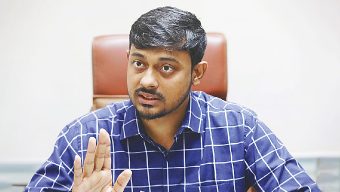 পার্বতীপুরে তিন অবৈধ ইটভাটায় প্রশাসনের অভিযান, দুটি ভাটার চিমনি গুঁড়িয়ে, একটিকে জরিমানা