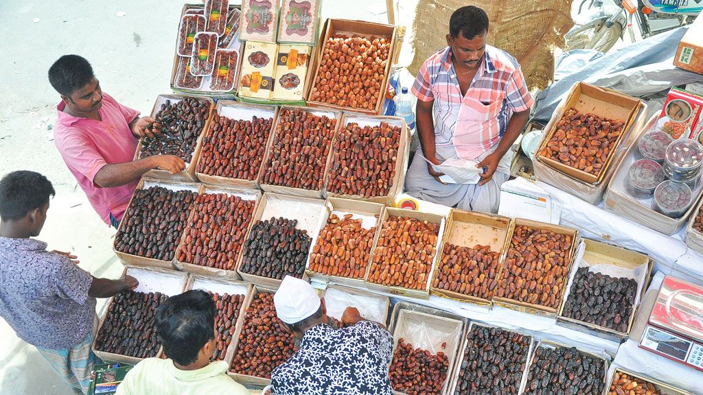 রমজান সামনে রেখে খেজুর আমদানিতে ১০ শতাংশ শুল্কছাড়