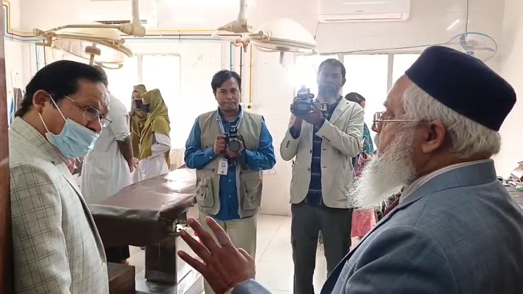 ডিজির সঙ্গে তর্কের ঘটনায় ময়মনসিংহ মেডিকেল কলেজ হাসপাতালের চিকিৎসক ধনদেব বর্মণ দায়িত্ব থেকে অব্যাহতি