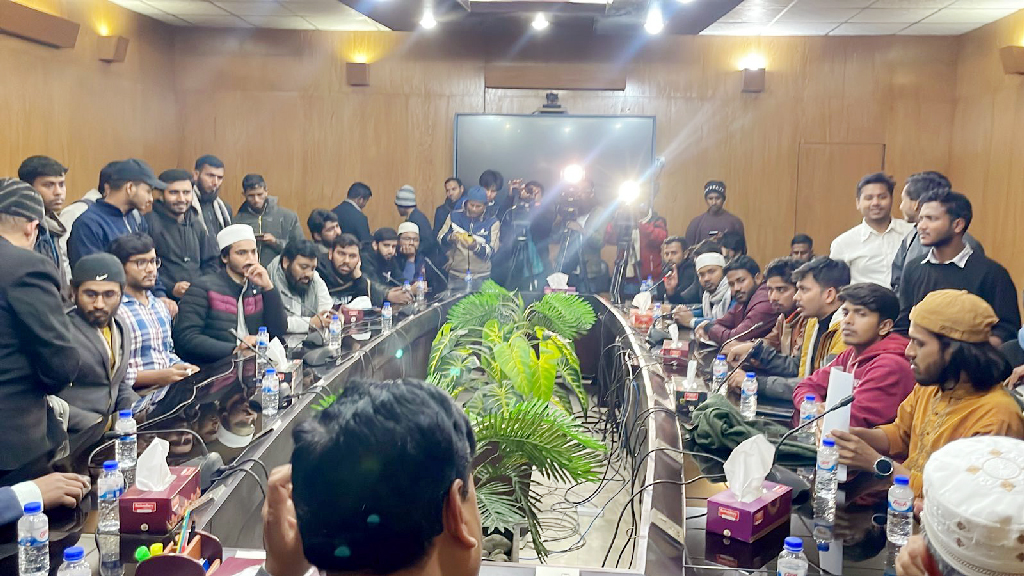 রাবিতে আওয়ামীপন্থী ছয় ডিনের দায়িত্ব পালনে অপারগতা প্রকাশ