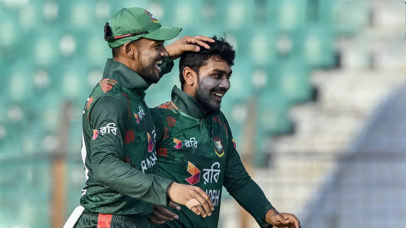 বিজয় দিবসে কোয়াবের ‘বাংলাদেশ অল স্টার্স’ প্রীতি ম্যাচ, রসিকতায় মাতালেন শান্ত–মিরাজ