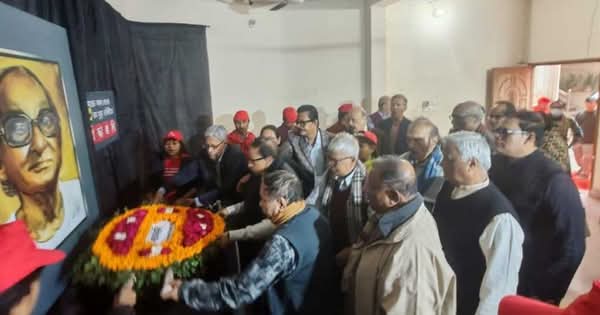 ফুলেল শ্রদ্ধায় কমরেড অমল সেনকে স্মরণ: তোপখানা রোডে বিভিন্ন দলের শ্রদ্ধাঞ্জলি