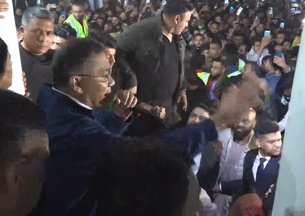 ক্ষমতায় গেলে ৪ কোটি পরিবারকে ‘ফ্যামিলি কার্ড’ দেবে বিএনপি: সিলেটে তারেক রহমান