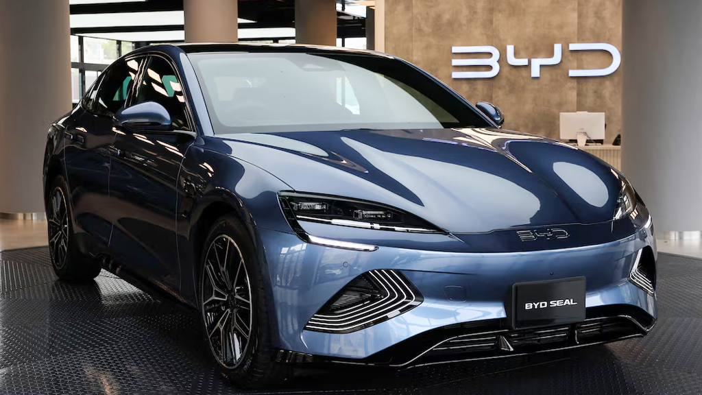 বিএওয়াইডি টেসলার পেছনে ফেলে বৈদ্যুতিক গাড়ি বিক্রিতে শীর্ষে