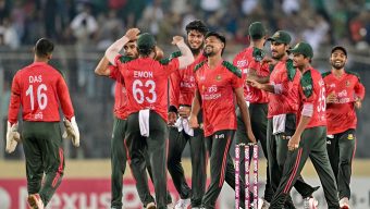 নাজমুলের পদত্যাগ না হওয়া পর্যন্ত ক্রিকেট বন্ধ: বিসিবিকে কোয়াব সভাপতির আলটিমেটাম