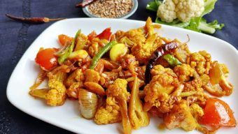 শীতের খাবারে ভিন্ন স্বাদ: রন্ধনশিল্পী নূপুরের স্পেশাল ‘আচারি ফুলকপি’