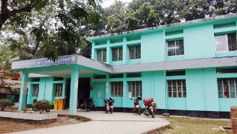 পীরগঞ্জ উপজেলা প্রাণিসম্পদ দপ্তরে জাতীয় পতাকা উত্তোলন না করার অভিযোগ